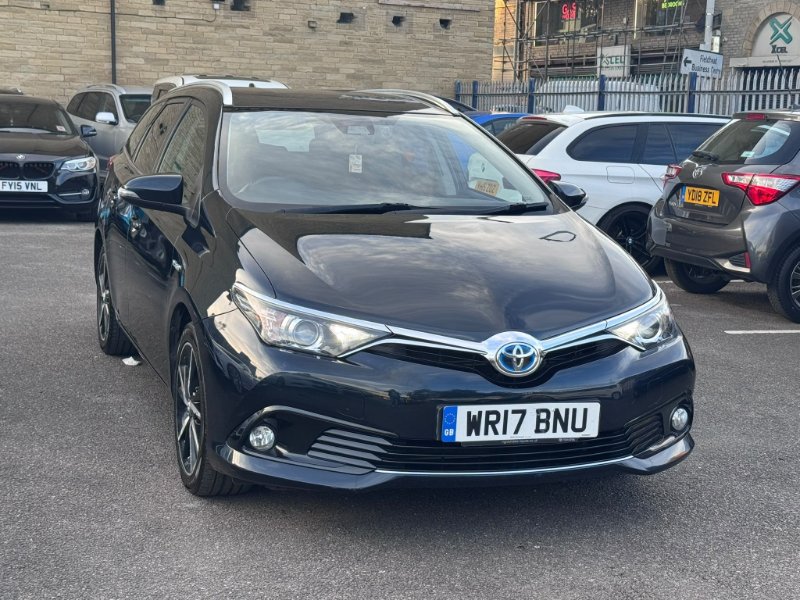 2017 Toyota Auris 1.8 VVT-h Design Touring Sports 5dr Petrol Hybrid CVT Euro 6 s/s Safety Sense 136 ps