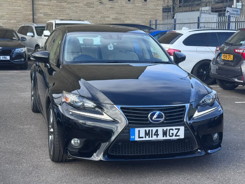 Black 2014 Lexus IS 2.5 300h Premier Saloon 4dr Petrol Hybrid E-CVT Euro 5 s/s 223 ps in Bradford