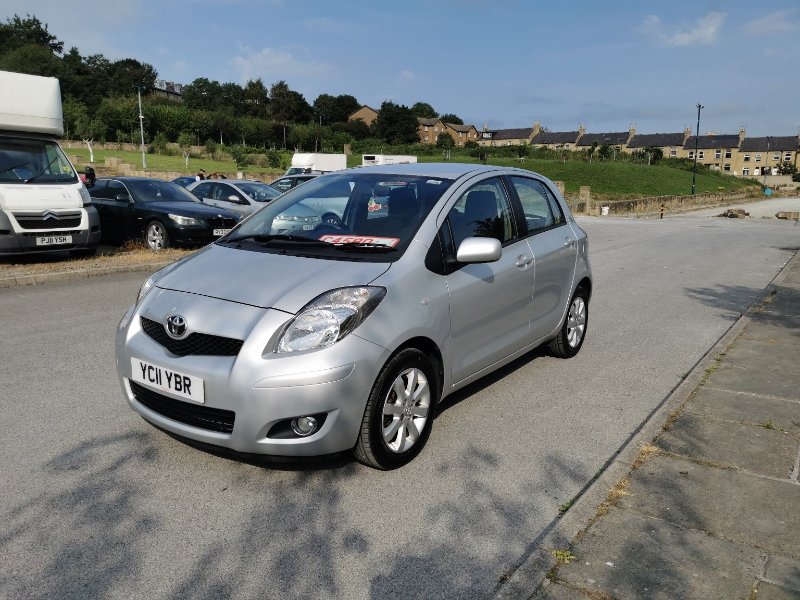 toyota yaris 2011 isofix